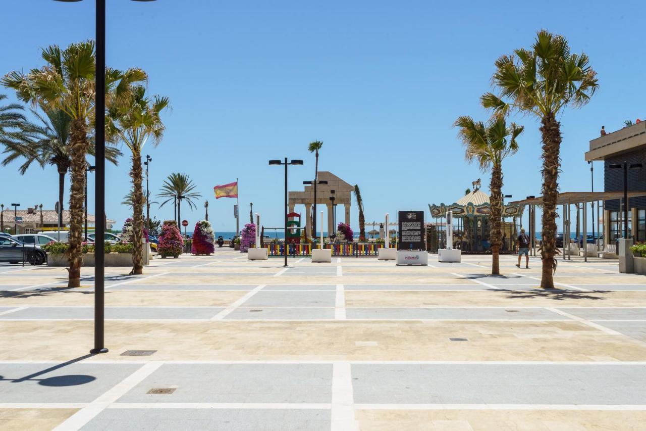 Hostal Costabella Powered By Faro Homes Fuengirola Esterno foto