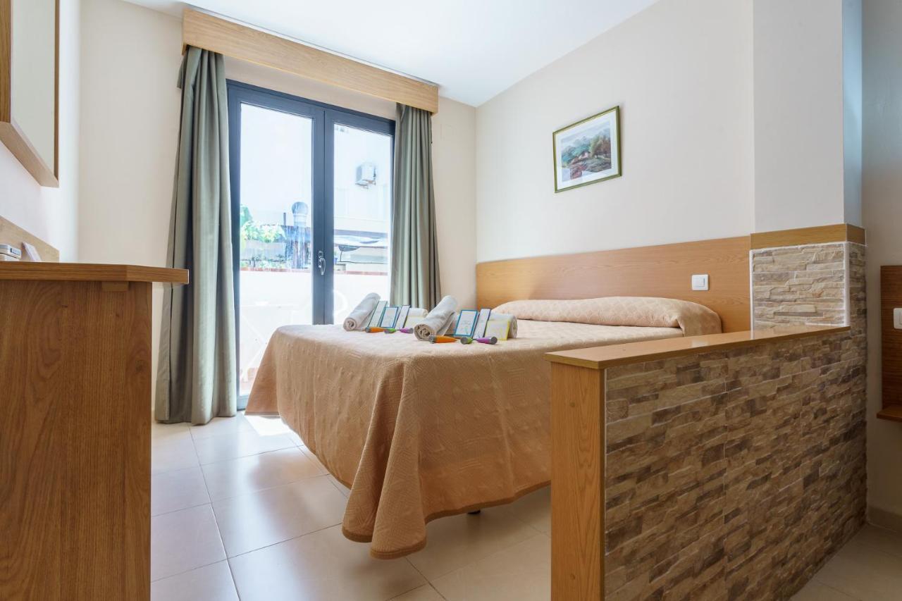 Hostal Costabella Powered By Faro Homes Fuengirola Camera foto